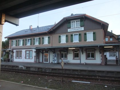 Hinterzartenの駅舎