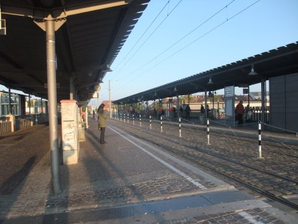 フライブルク中央駅の路面電車駅